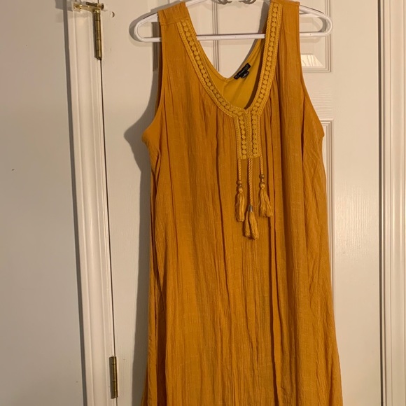 New Directions Curvy Dress - Picture 2 of 3